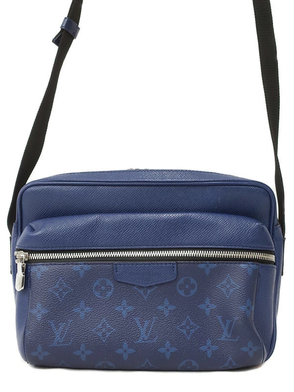 Louis Vuitton Taigarama Outdoor Messenger Shoulder Bag